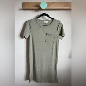 Hopely T-shirt dress in size small GUC